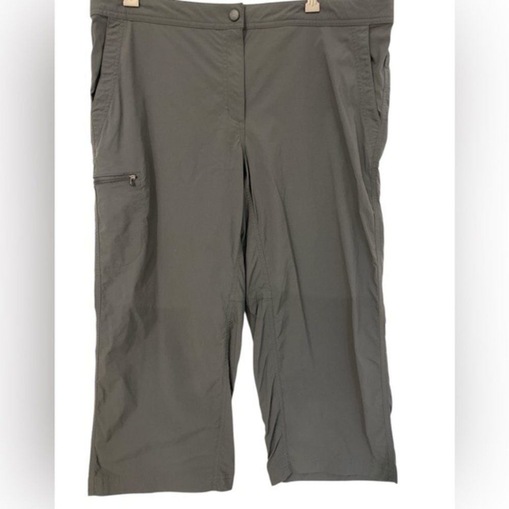 L.L. Bean Gray Lightweight cropped Outdoor Essential hiking pants size 16